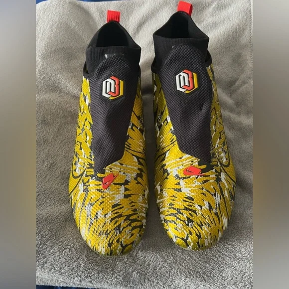 Barely worn Nike obj cleats WILLING TO NEGOTIATE A PRICE THATS BEST FOR YOU……... Negotiating @obj paid $50K on Odell Beckham jr main image 4